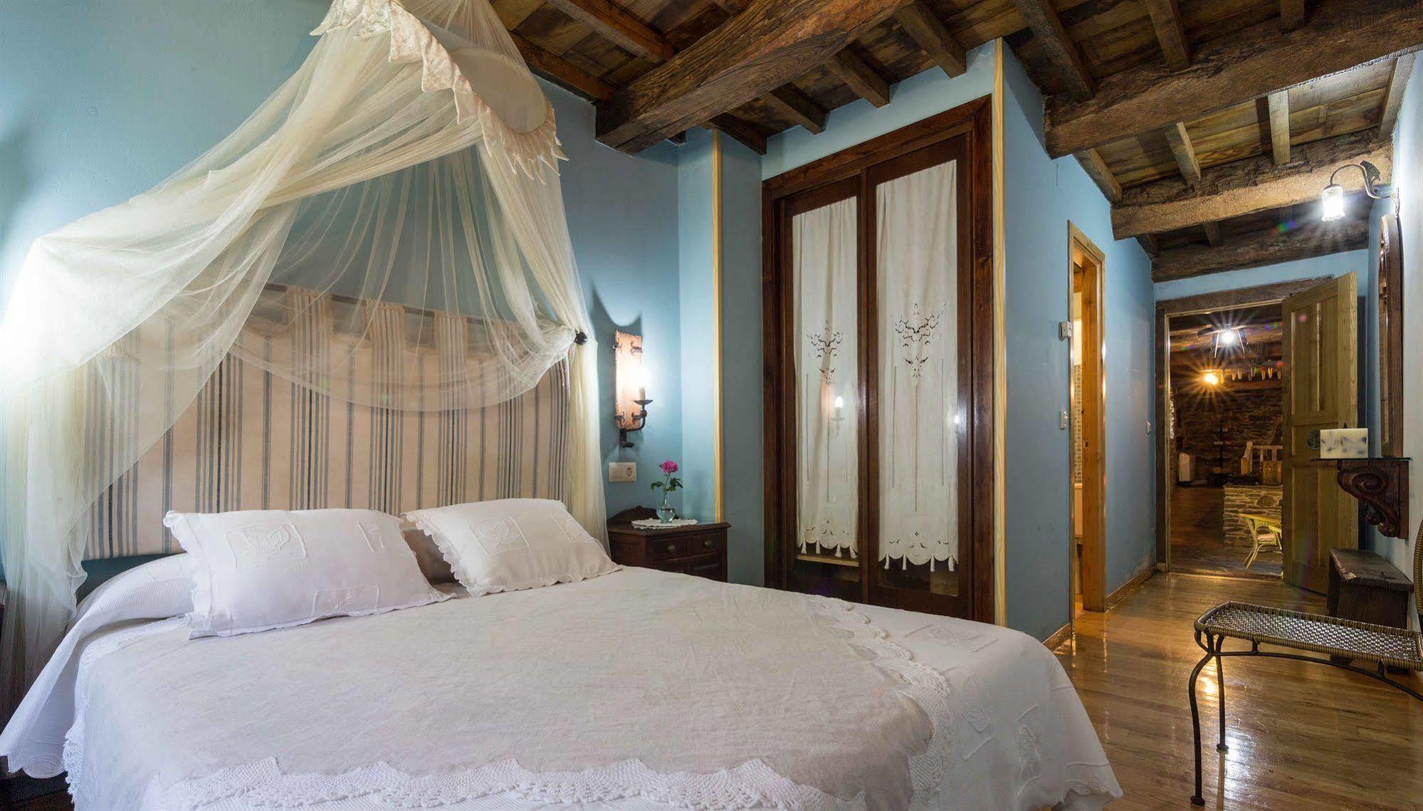 O Muino De Pena Hotell O Pino Exteriör bild